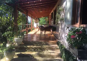 Foto 1 de Fazenda/Sítio com 4 Quartos à venda, 430m² em Zona Rural, Joanópolis