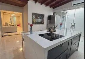 Foto 1 de Casa com 2 Quartos à venda, 160m² em Candeias, Jaboatão dos Guararapes