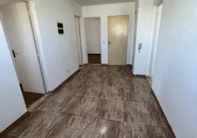 Foto 1 de Apartamento com 3 Quartos à venda, 52m² em Vila Taquari, São Paulo