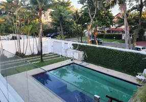 Foto 1 de Casa de Condomínio com 5 Quartos à venda, 1200m² em Barra da Tijuca, Rio de Janeiro