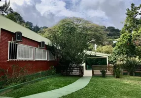 Foto 1 de Casa com 5 Quartos à venda, 396m² em Bonsucesso, Petrópolis