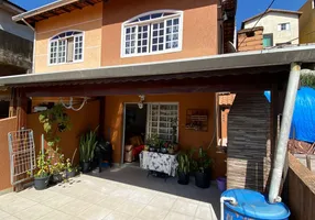 Foto 1 de Casa com 2 Quartos à venda, 200m² em Parque Monte Alegre, Taboão da Serra