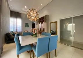 Foto 1 de Casa com 4 Quartos à venda, 250m² em Cidade Jardim, Uberlândia