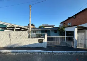 Foto 1 de Casa com 2 Quartos para alugar, 66m² em Tapera, Florianópolis