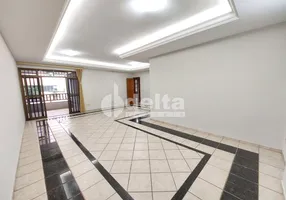 Foto 1 de Apartamento com 3 Quartos à venda, 135m² em Patrimônio, Uberlândia