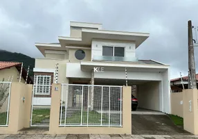Foto 1 de Casa com 3 Quartos para alugar, 360m² em Itacorubi, Florianópolis
