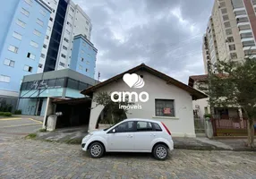 Foto 1 de Lote/Terreno à venda, 906m² em Centro I, Brusque