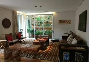 Foto 1 de Casa de Condomínio com 2 Quartos à venda, 289m² em Indianópolis, São Paulo