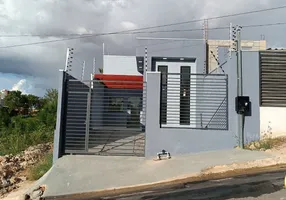 Foto 1 de Casa com 3 Quartos para venda ou aluguel, 91m² em Dom Bosco, Cuiabá