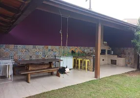 Foto 1 de Casa com 3 Quartos à venda, 250m² em Parque Residencial Laranjeiras, Serra