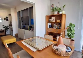 Foto 1 de Apartamento com 2 Quartos à venda, 60m² em Vila Anastácio, São Paulo