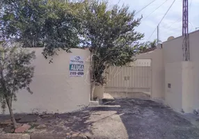 Foto 1 de Casa com 3 Quartos para alugar, 63m² em Vila Yamada, Araraquara