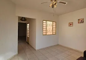 Foto 1 de Casa com 3 Quartos para alugar, 167m² em Jardim Marambá, Bauru
