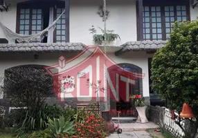 Foto 1 de Casa de Condomínio com 4 Quartos à venda, 274m² em Maria Paula, São Gonçalo