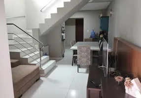 Foto 1 de Sobrado com 3 Quartos à venda, 65m² em Santa Regina, Camboriú