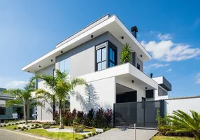 Foto 1 de Casa de Condomínio com 4 Quartos à venda, 300m² em Jurerê, Florianópolis