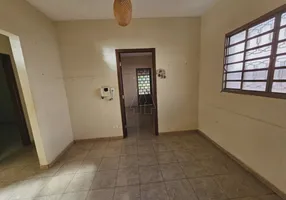 Foto 1 de Casa com 3 Quartos para alugar, 192m² em Palmeiras, Araçatuba