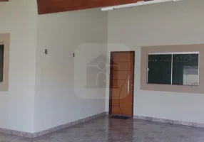 Foto 1 de Casa com 3 Quartos à venda, 193m² em Jardim das Palmeiras, Uberlândia