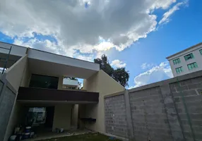 Foto 1 de Casa de Condomínio com 5 Quartos à venda, 180m² em Freguesia- Jacarepaguá, Rio de Janeiro