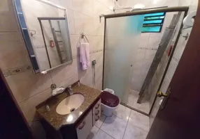 Foto 1 de Sobrado com 2 Quartos à venda, 299m² em Vila Assis Brasil, Mauá