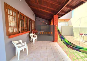 Foto 1 de Casa com 3 Quartos à venda, 160m² em Armação do Pântano do Sul, Florianópolis