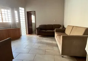 Foto 1 de Casa com 2 Quartos para alugar, 100m² em Senhora das Graças, Betim