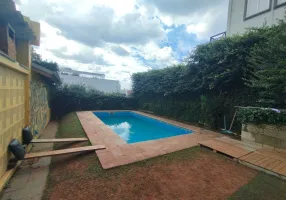 Foto 1 de Sobrado com 3 Quartos para alugar, 200m² em Jardim Guedala, São Paulo