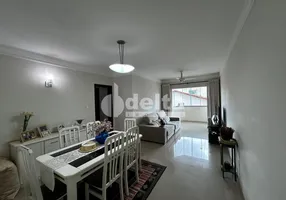 Foto 1 de Apartamento com 3 Quartos à venda, 97m² em Santa Mônica, Uberlândia