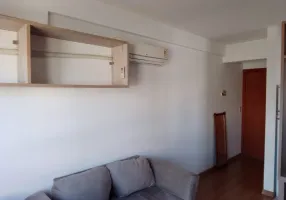 Foto 1 de Apartamento com 1 Quarto para alugar, 36m² em Santana, Porto Alegre