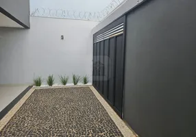 Foto 1 de Casa com 3 Quartos à venda, 250m² em Aclimacao, Uberlândia