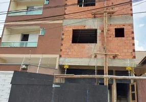 Foto 1 de Sobrado com 3 Quartos à venda, 210m² em Ana Maria, Santo André