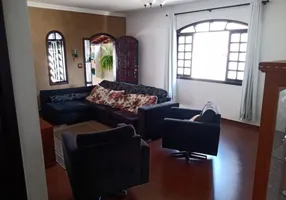 Foto 1 de Casa com 3 Quartos para alugar, 165m² em Vila Formosa, Jacareí