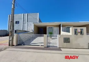 Foto 1 de Casa com 3 Quartos para alugar, 93m² em Sertao do Maruim, São José