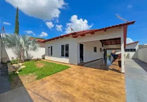 Foto 1 de Casa com 4 Quartos à venda, 200m² em Setor Sul, Trindade