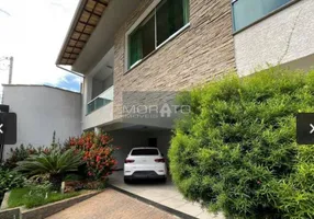 Foto 1 de Casa com 3 Quartos à venda, 280m² em Álvaro Camargos, Belo Horizonte