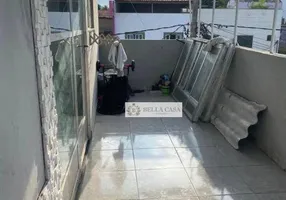 Foto 1 de Sobrado com 2 Quartos para alugar, 50m² em Centro, Araruama