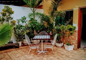 Foto 1 de Casa com 2 Quartos à venda, 80m² em Santa Amélia, Belo Horizonte