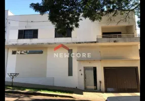 Foto 1 de Sobrado com 3 Quartos à venda, 526m² em Zona 05, Maringá