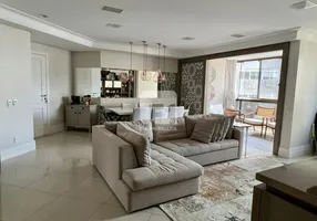 Foto 1 de Apartamento com 3 Quartos à venda, 135m² em Centro, Florianópolis