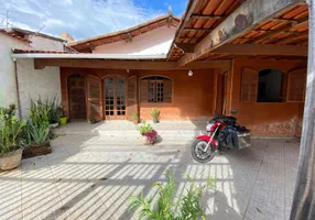 Foto 1 de Casa com 3 Quartos à venda, 173m² em Santa Mônica, Belo Horizonte