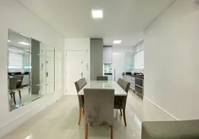Foto 1 de Apartamento com 2 Quartos à venda, 70m² em Meia Praia, Itapema