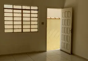 Foto 1 de Casa com 2 Quartos para alugar, 50m² em Vila Maria Alta, São Paulo