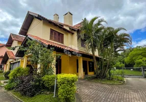 Foto 1 de Casa de Condomínio com 3 Quartos à venda, 174m² em Espiríto Santo, Porto Alegre