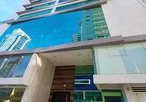 Foto 1 de Apartamento com 3 Quartos à venda, 133m² em Centro, Balneário Camboriú