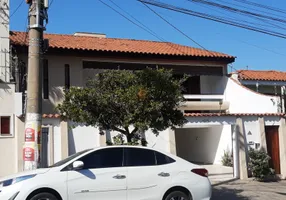 Foto 1 de Casa com 3 Quartos à venda, 350m² em Vila Trujillo, Sorocaba