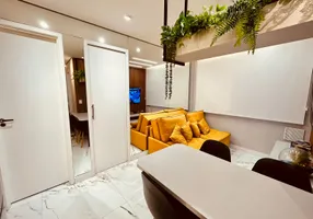 Foto 1 de Apartamento com 2 Quartos à venda, 34m² em Cambuci, São Paulo