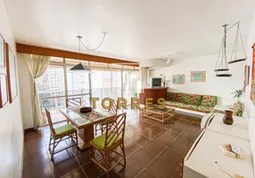Foto 1 de Apartamento com 4 Quartos à venda, 180m² em Praia das Pitangueiras, Guarujá