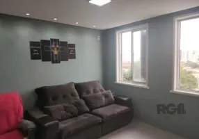 Foto 1 de Apartamento com 3 Quartos à venda, 65m² em Passo da Areia, Porto Alegre