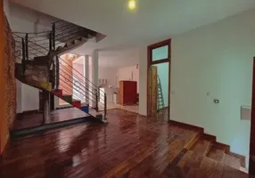 Foto 1 de Casa com 4 Quartos à venda, 240m² em Ingá, Niterói