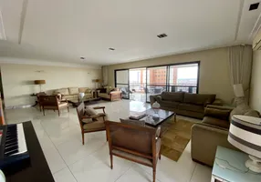 Foto 1 de Apartamento com 4 Quartos para venda ou aluguel, 385m² em Batista Campos, Belém
